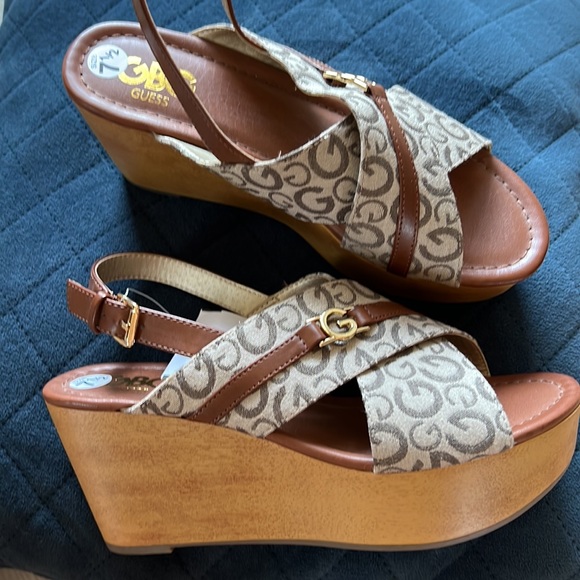 NWT guess wedges - Picture 2 of 7